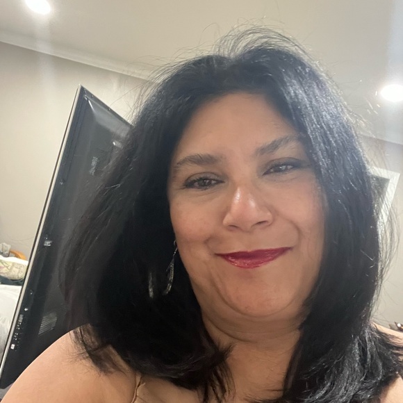 Meet your Posher, Maricella - Picture 2 of 2